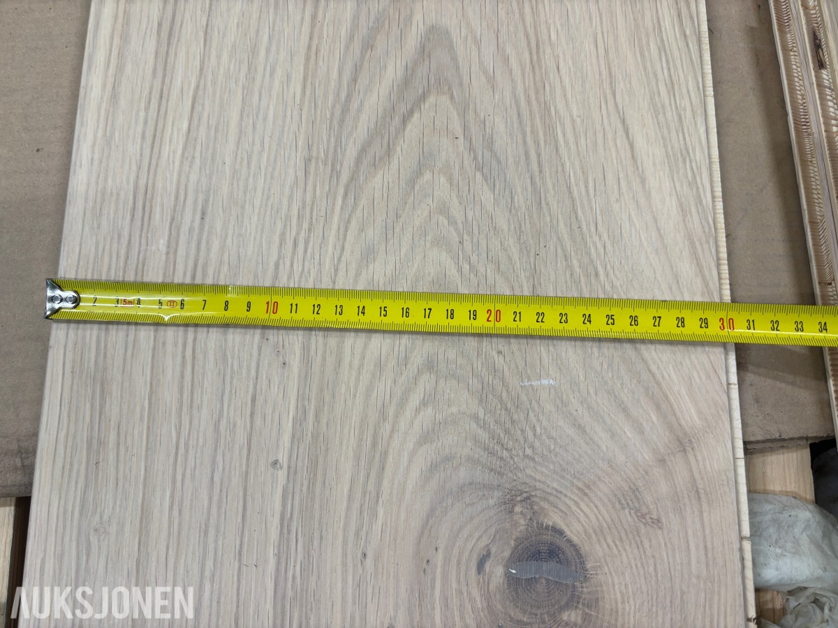 Ca. 1 pall eikeparkett / parkettgulv 30cm Brede plank