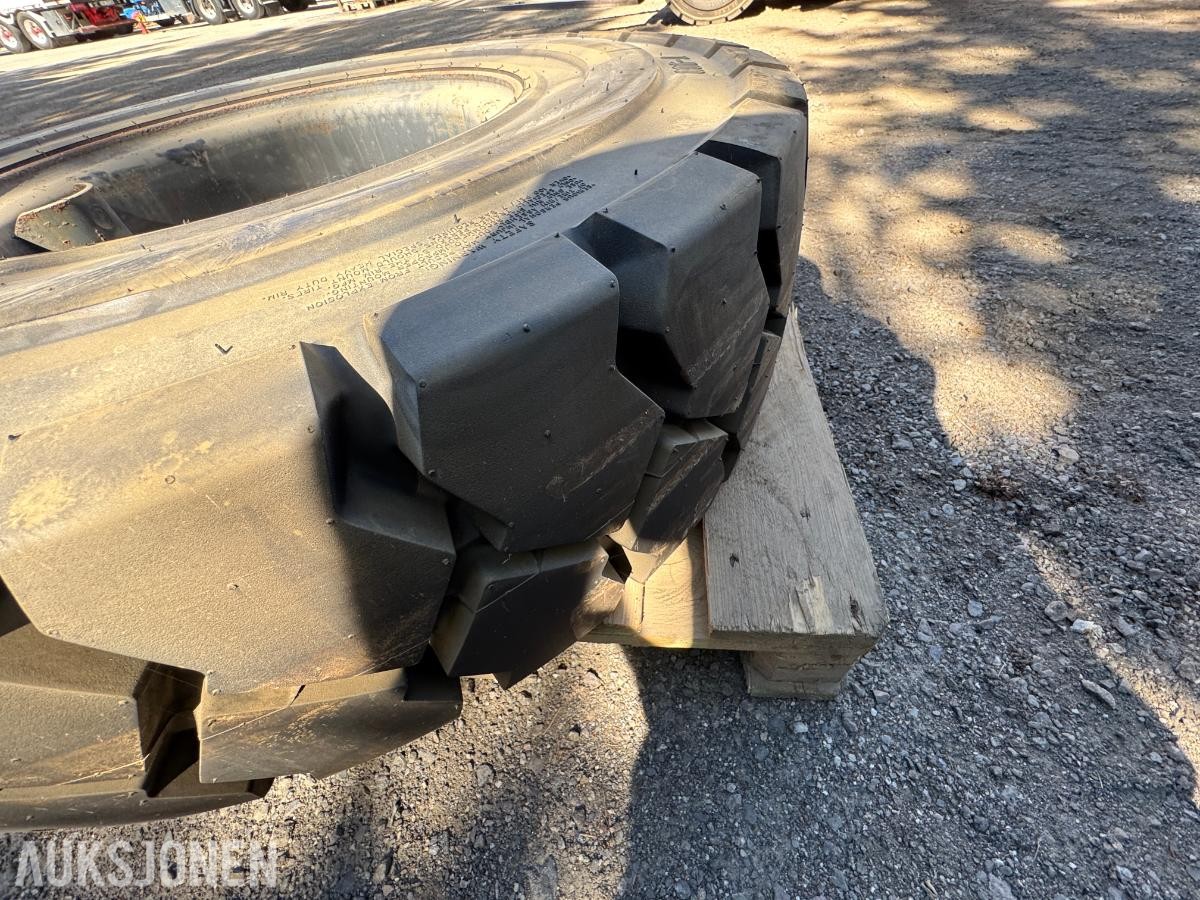 Trelleborg T900 12.00-20 dekk / 3 stk
