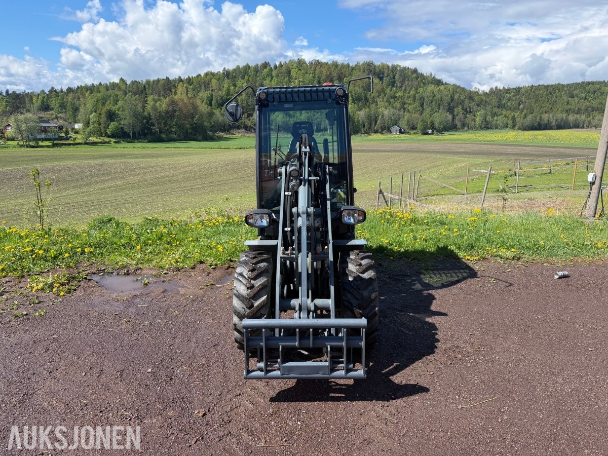 2018 Giant V452T HD Kompaktlaster/Hjullaster