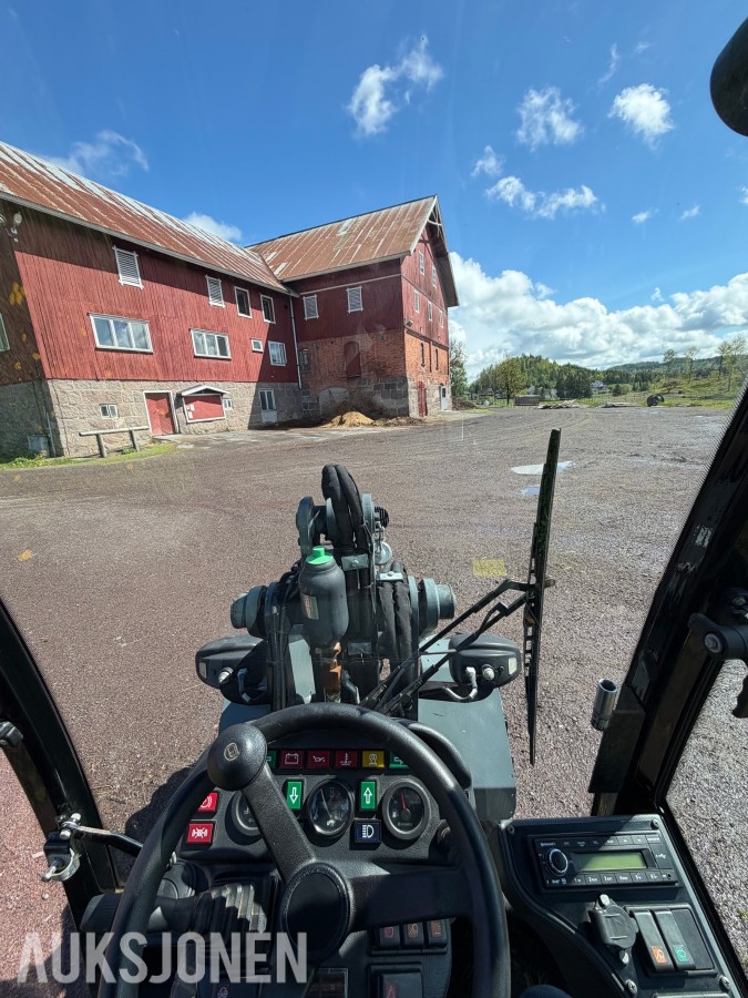2018 Giant V452T HD Kompaktlaster/Hjullaster