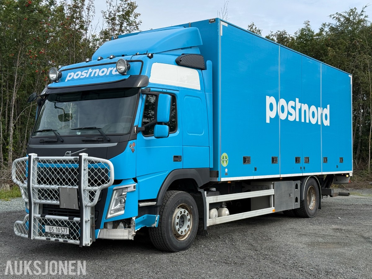 2018 Volvo FM 330 skapbil med sideåpning og lift