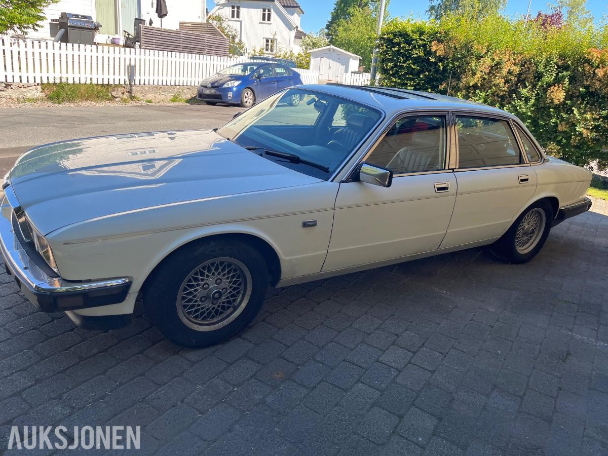 1987 Jaguar XJ-SERIE 3.6 Automat Skinnseter EU OK