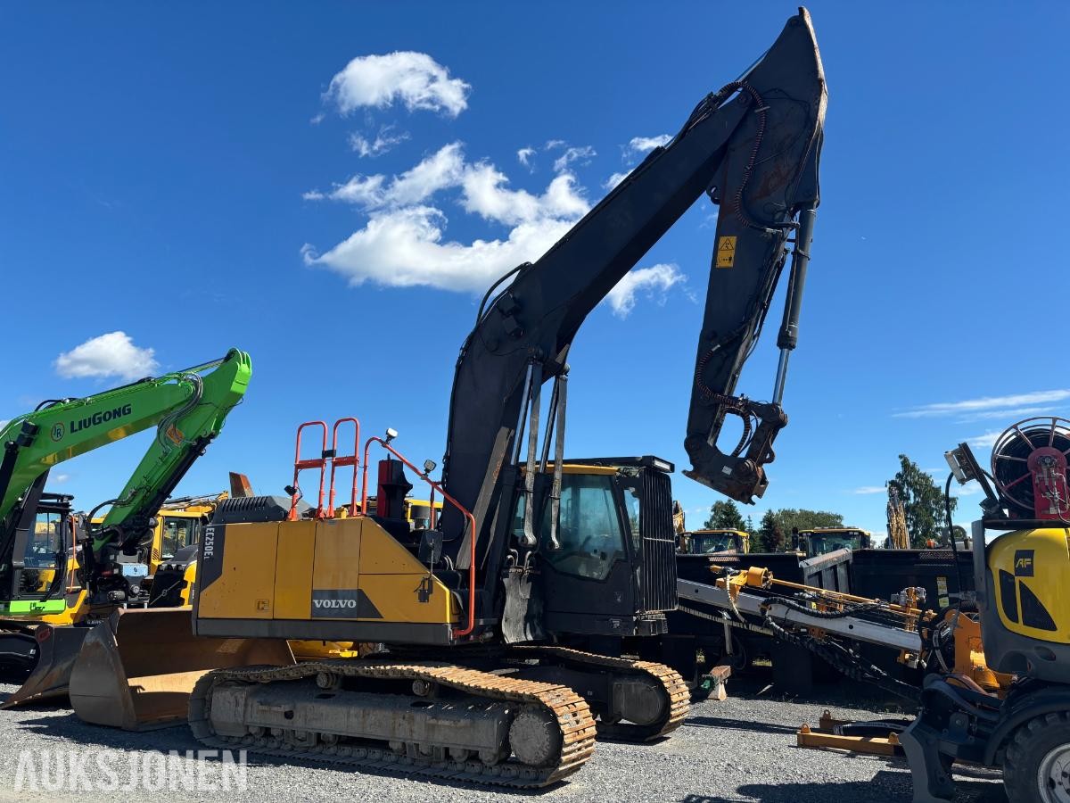 2017 Volvo EC250EL beltegravemaskin, 8660 timer, OQ70 HK-feste