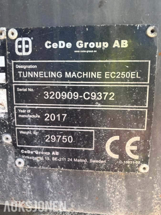 2017 Volvo EC250EL beltegravemaskin, 8660 timer, OQ70 HK-feste