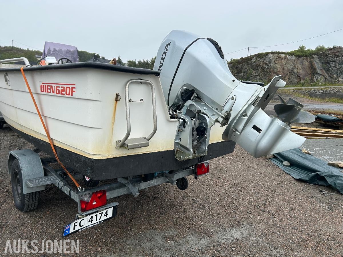 Klar for hummersesongen, Øien 620