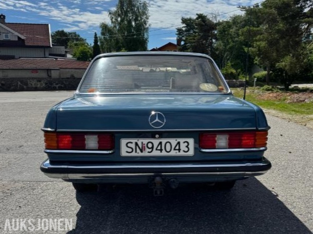 1977 Mercedes-Benz E-Klasse W123 280 Automat Soltak