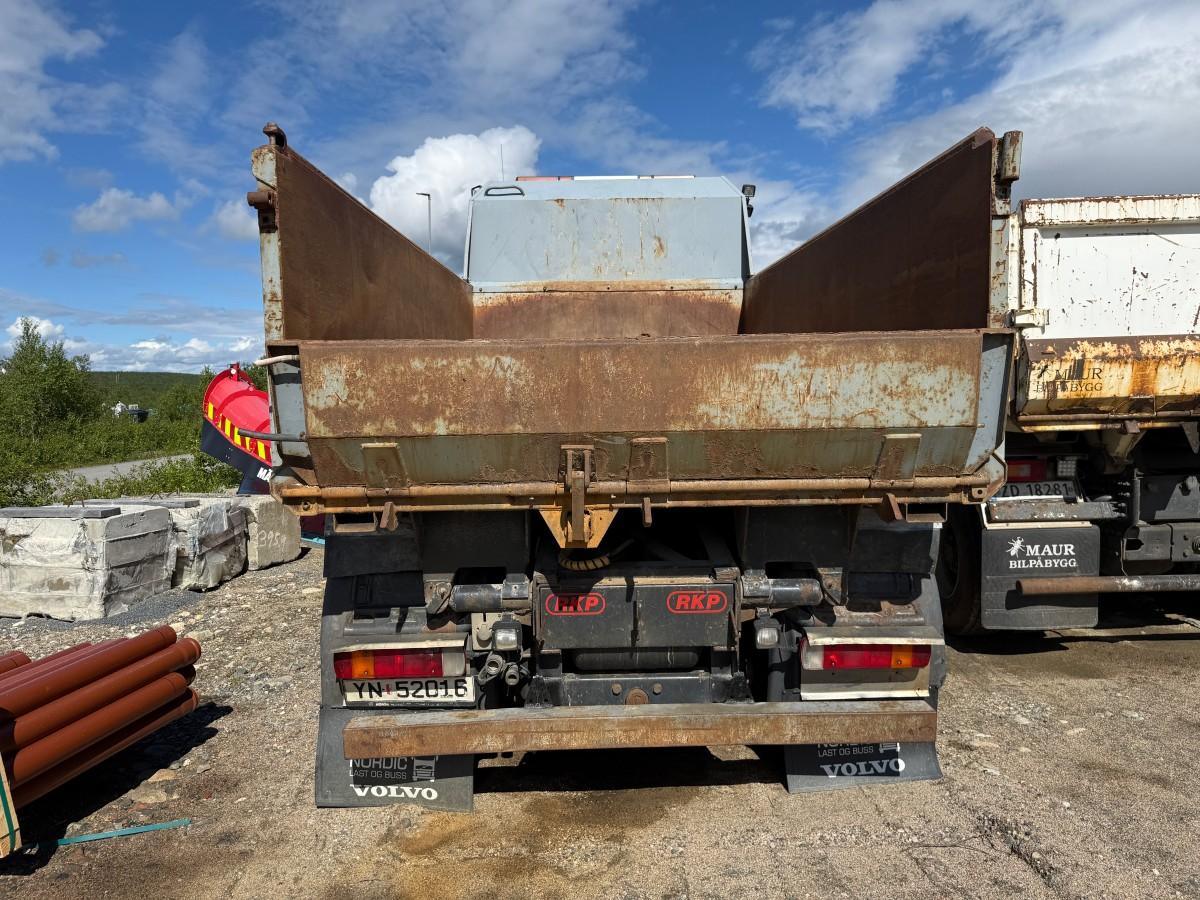 2006 Scania R500 Tippbil med brøyteplate