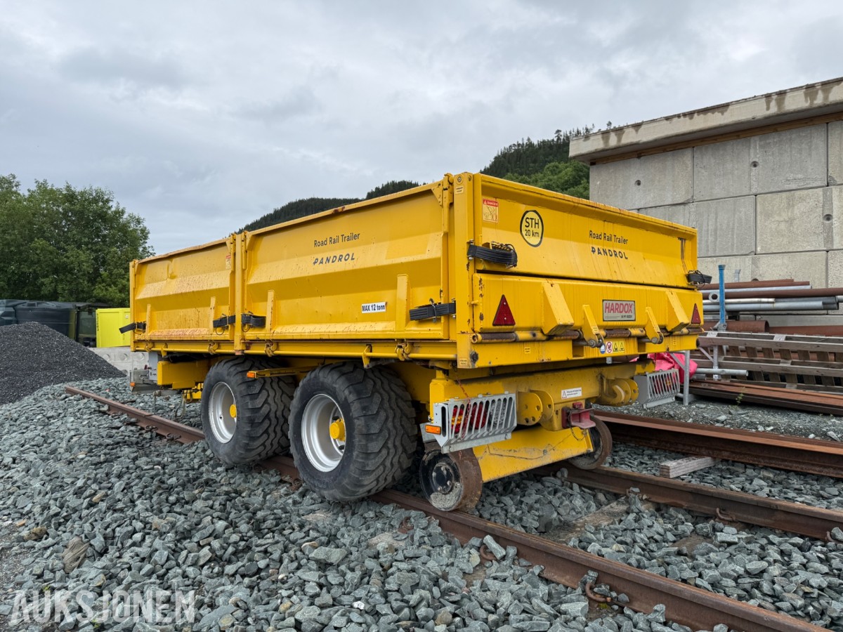 Western/Pandrol Road Rail tipphenger – jernbanerigget