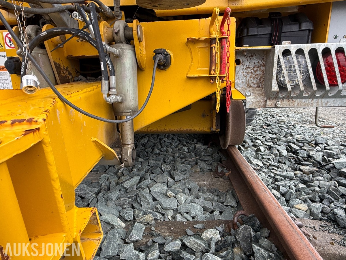 Western/Pandrol Road Rail tipphenger – jernbanerigget