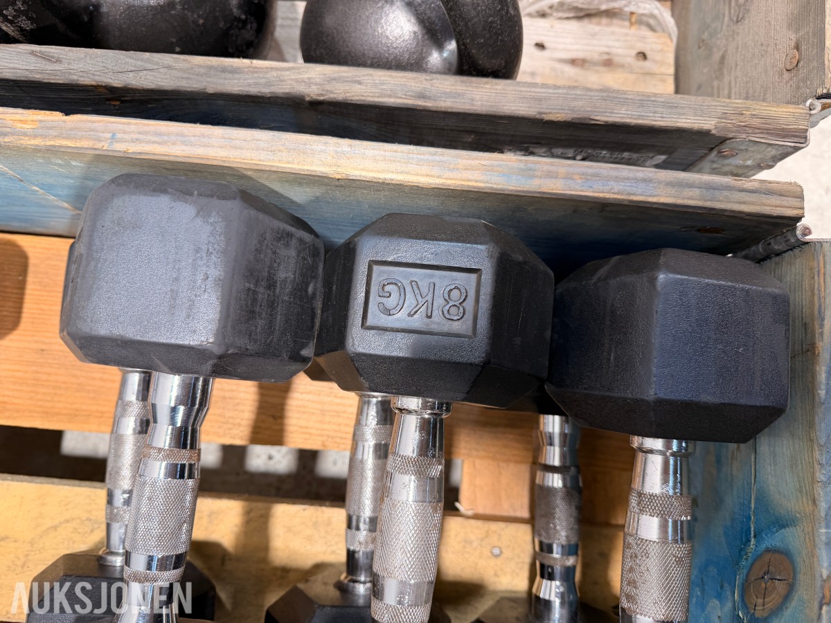 Eleiko treningsutstyr - manualer, kettlebells, treningsbenk, Trap Bar og manualstativ