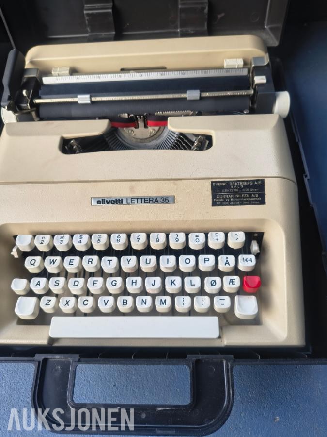 Diverse skrivemaskiner - Underwood . Remington. Brother. Adler. Olivetti.