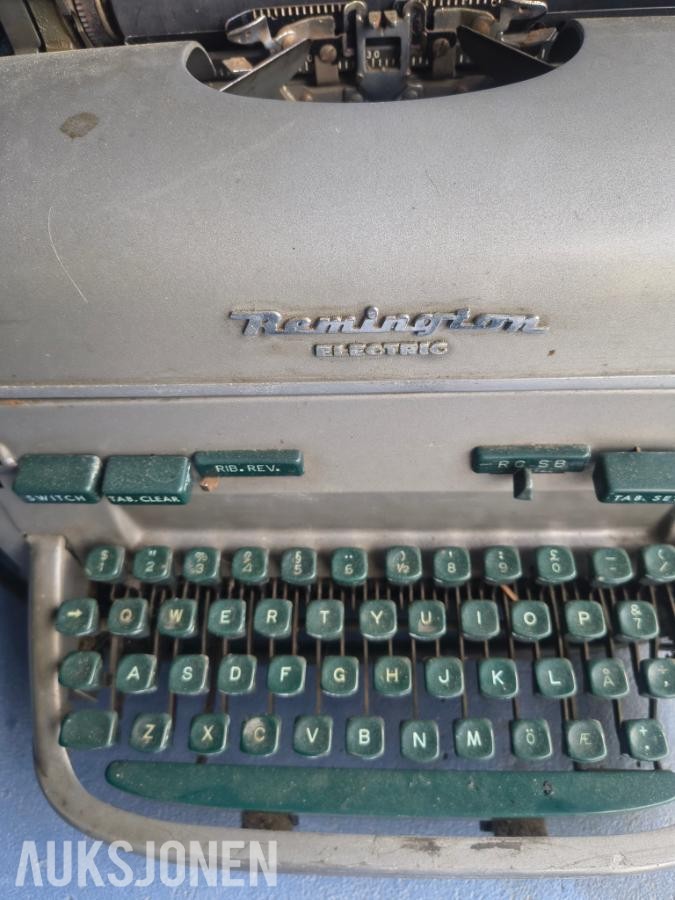 Diverse skrivemaskiner - Underwood . Remington. Brother. Adler. Olivetti.