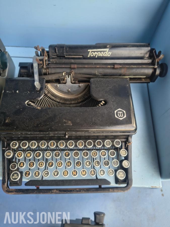 Diverse skrivemaskiner - Underwood . Remington. Brother. Adler. Olivetti.
