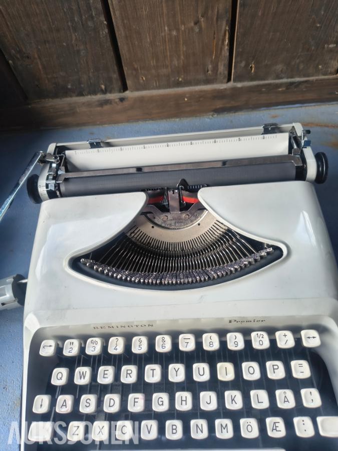 Diverse skrivemaskiner - Underwood . Remington. Brother. Adler. Olivetti.