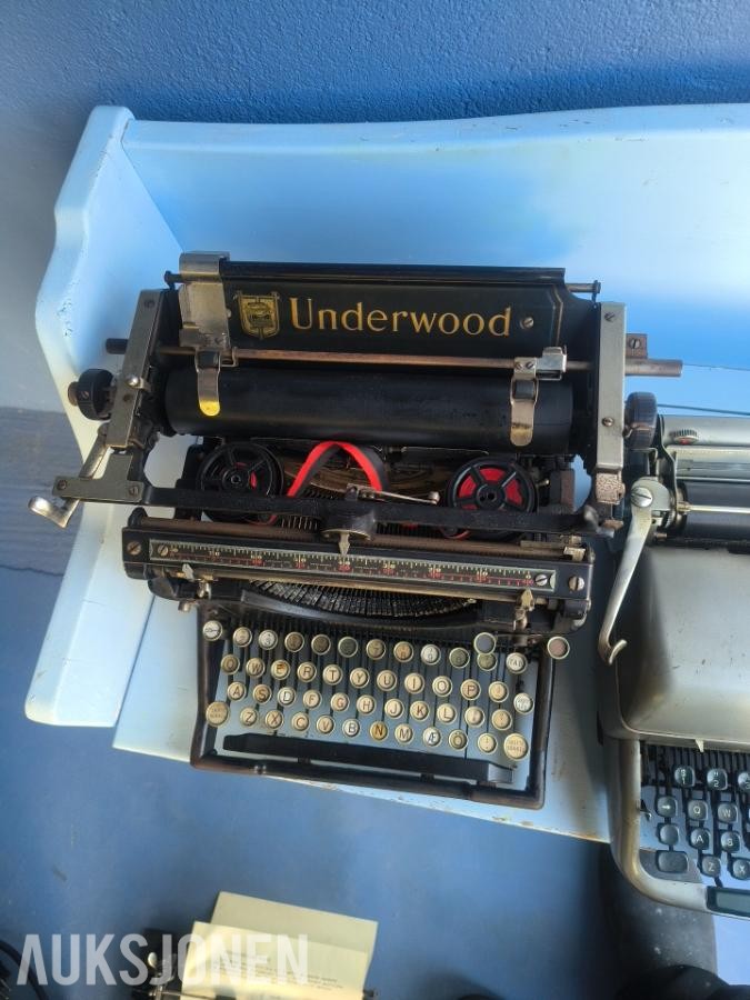 Diverse skrivemaskiner - Underwood . Remington. Brother. Adler. Olivetti.