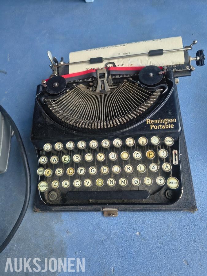 Diverse skrivemaskiner - Underwood . Remington. Brother. Adler. Olivetti.
