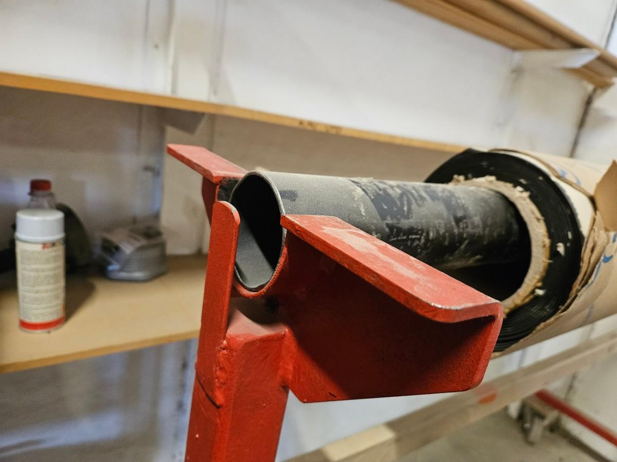 Mobilt plate-/laminatstativ på hjul