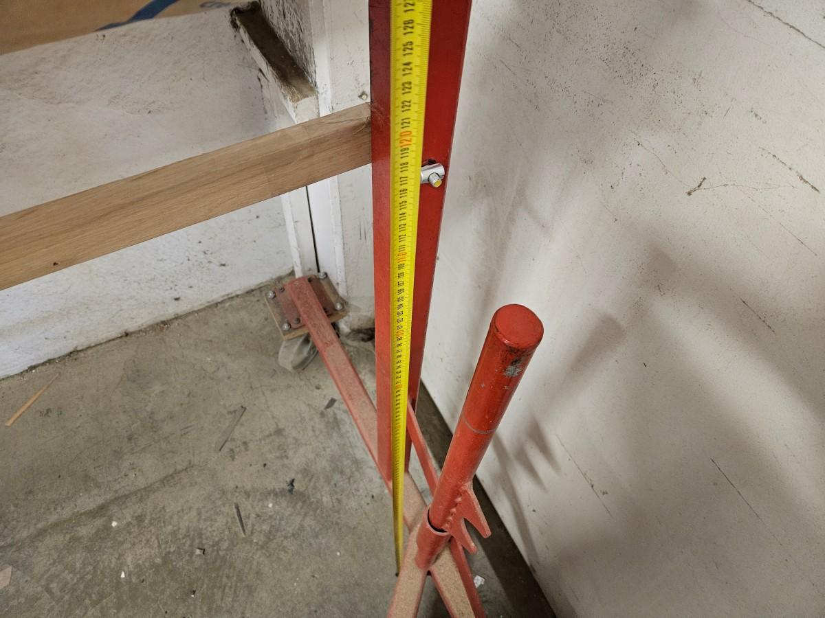 Mobilt plate-/laminatstativ på hjul