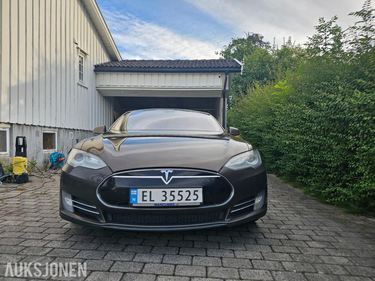 2014 Tesla Model S 85 rep objekt gratis lading