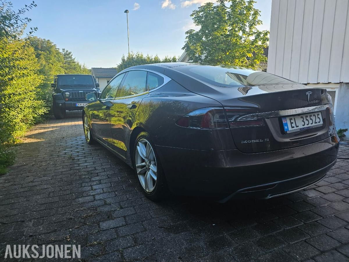 2014 Tesla Model S 85 rep objekt gratis lading