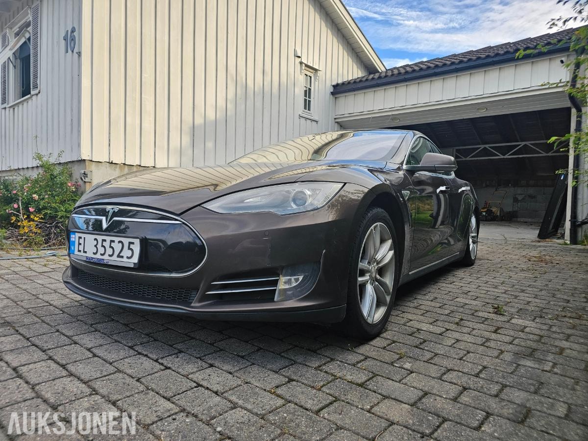 2014 Tesla Model S 85 rep objekt gratis lading