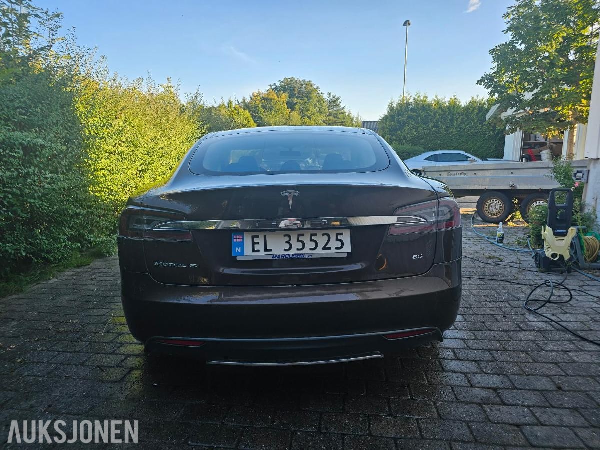 2014 Tesla Model S 85 rep objekt gratis lading