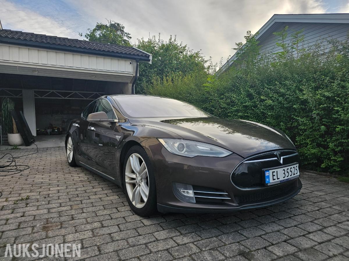 2014 Tesla Model S 85 rep objekt gratis lading