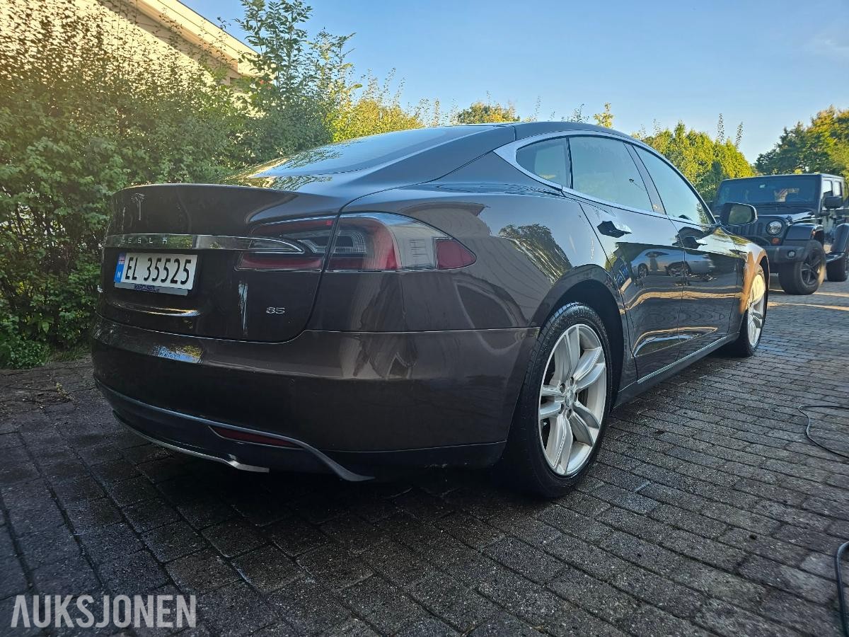 2014 Tesla Model S 85 rep objekt gratis lading