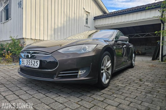 2014 Tesla Model S 85 rep objekt gratis lading
