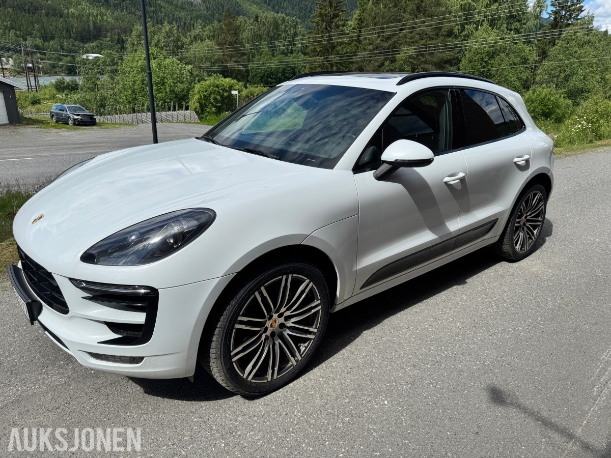 2016 Porsche MACAN 3.0-211 D 4