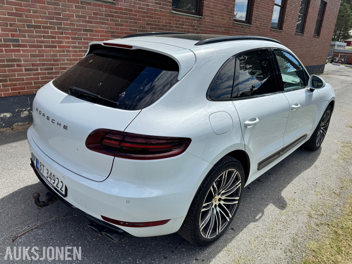2016 Porsche MACAN 3.0-211 D 4