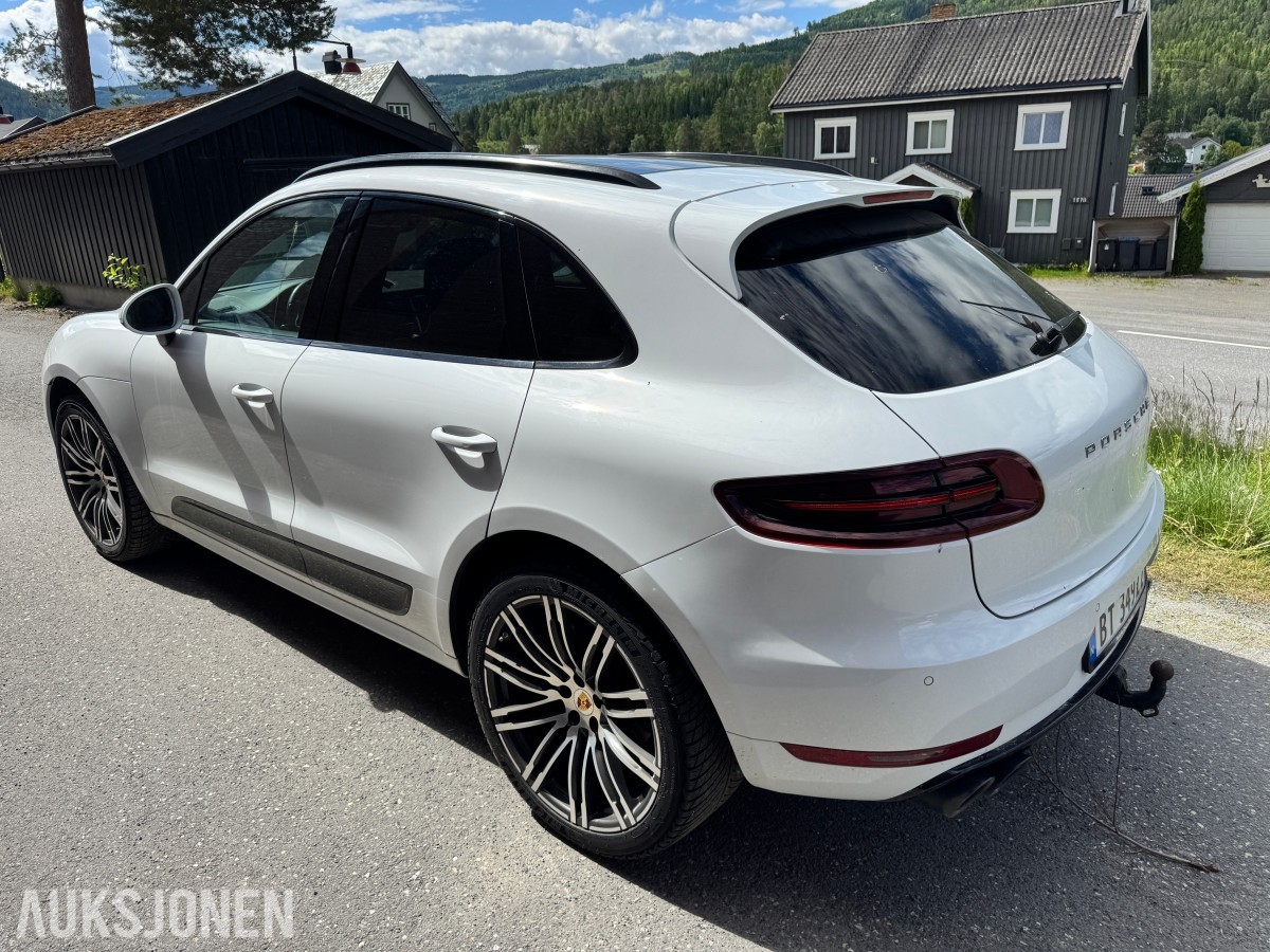 2016 Porsche MACAN 3.0-211 D 4