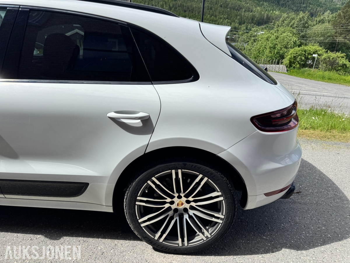 2016 Porsche MACAN 3.0-211 D 4