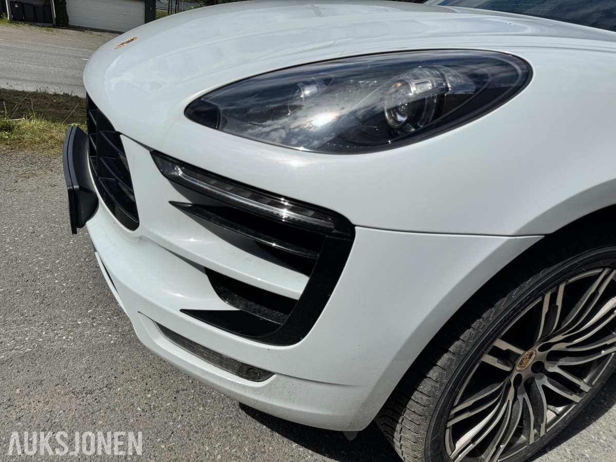 2016 Porsche MACAN 3.0-211 D 4