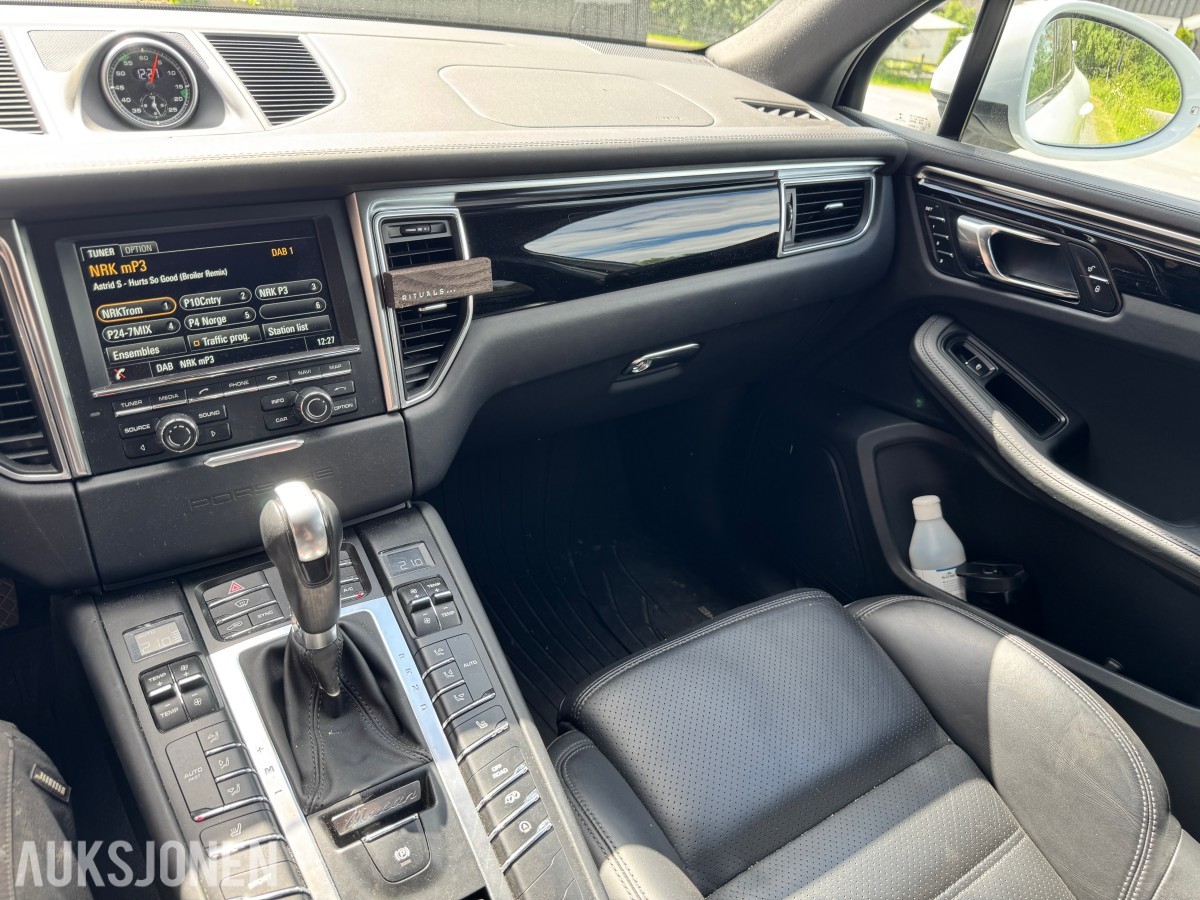 2016 Porsche MACAN 3.0-211 D 4
