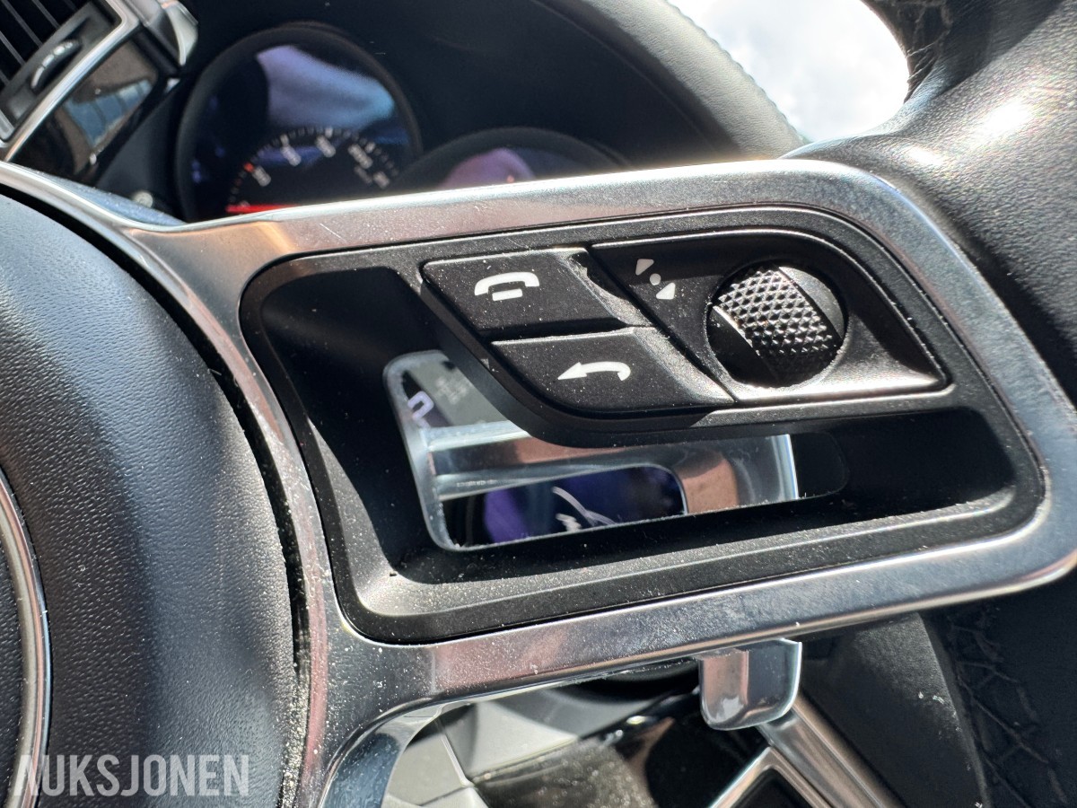 2016 Porsche MACAN 3.0-211 D 4