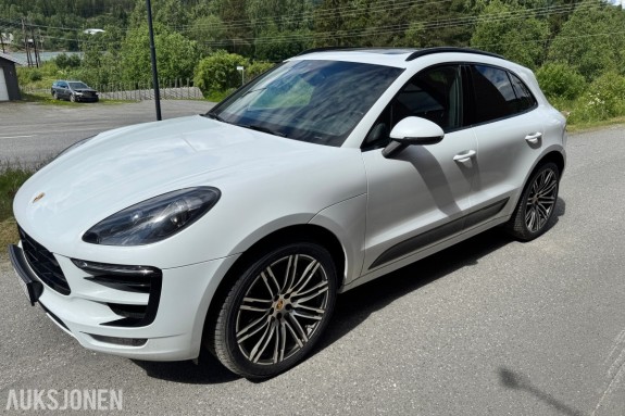 2016 Porsche MACAN 3.0-211 D 4