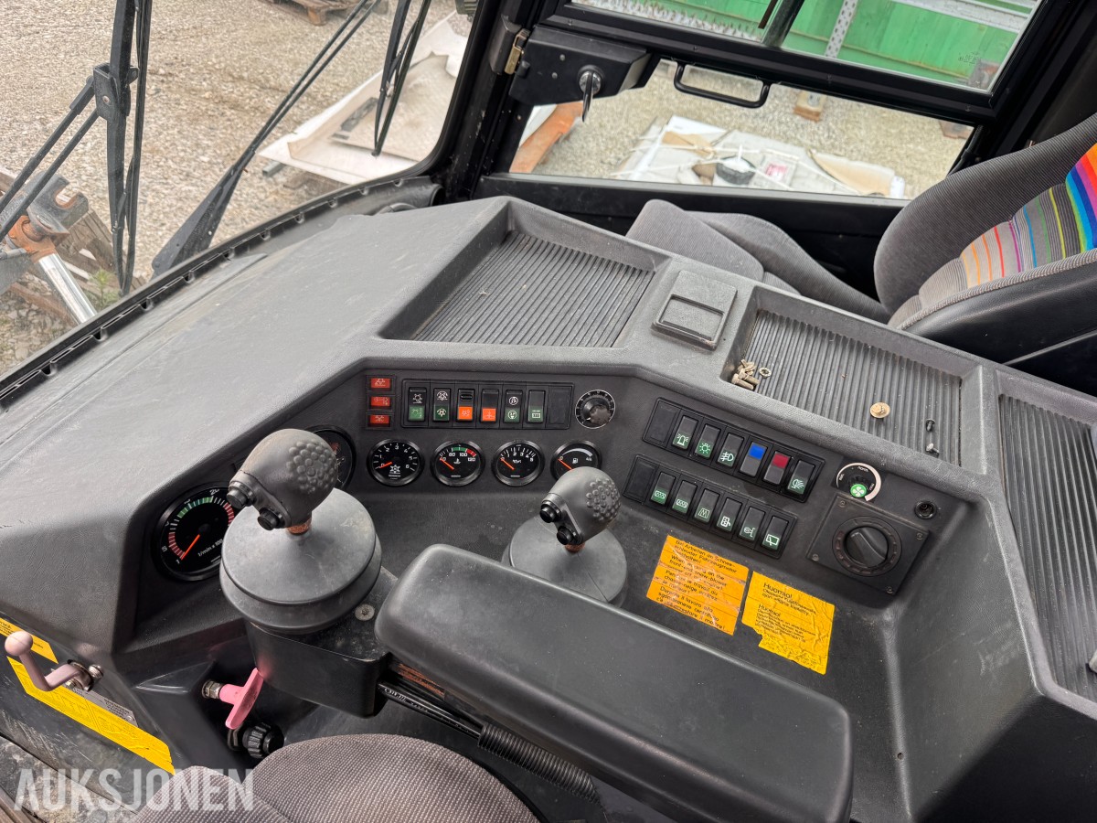 1994 2 stk Kässbohrer PB42 tråkkemaskiner.