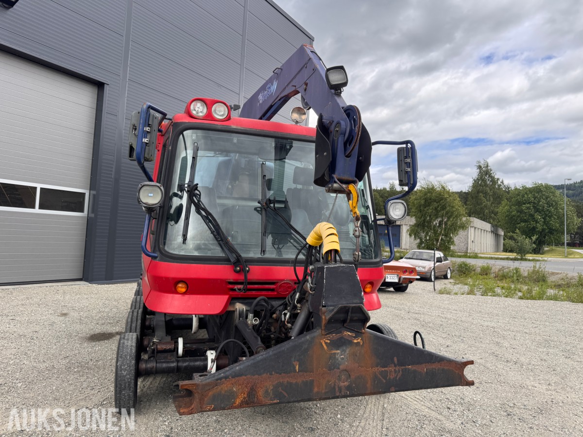 2000 Kässbohrer PistenBully 300W tråkkemaskin med vinsj.