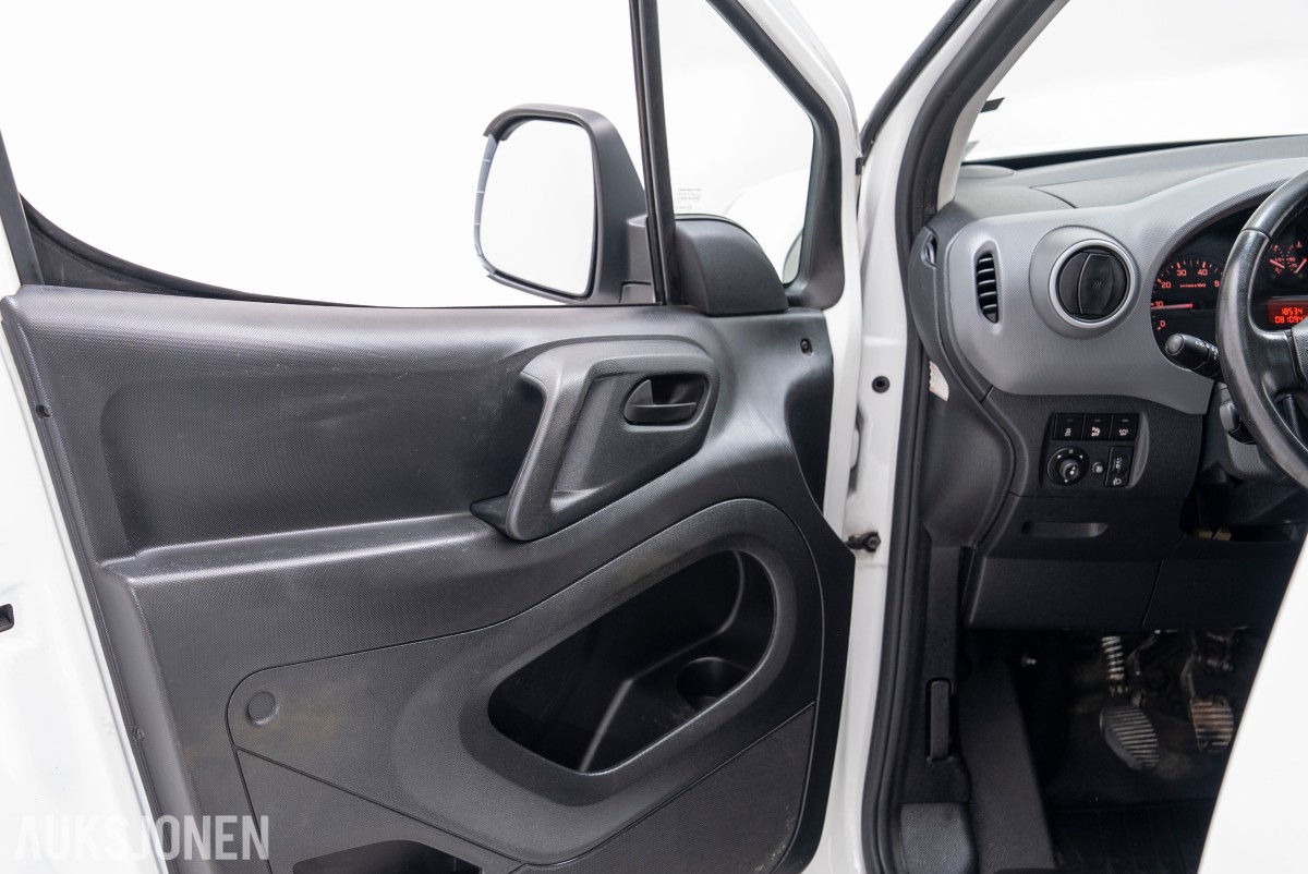 2017 Peugeot PARTNER *INGEN MINSTEPRIS* 1.6 D HENGERFESTE CRUISE INNREDNING SKYVEDØRER
