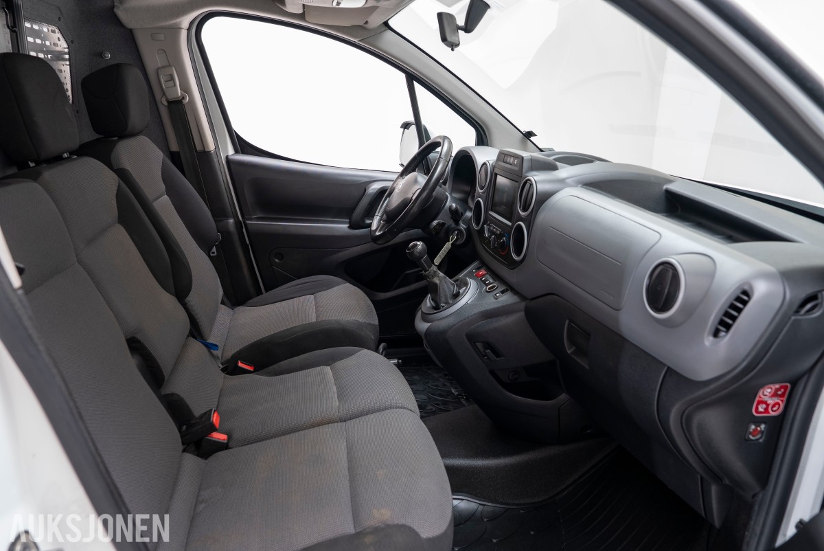 2017 Peugeot PARTNER *INGEN MINSTEPRIS* 1.6 D HENGERFESTE CRUISE INNREDNING SKYVEDØRER