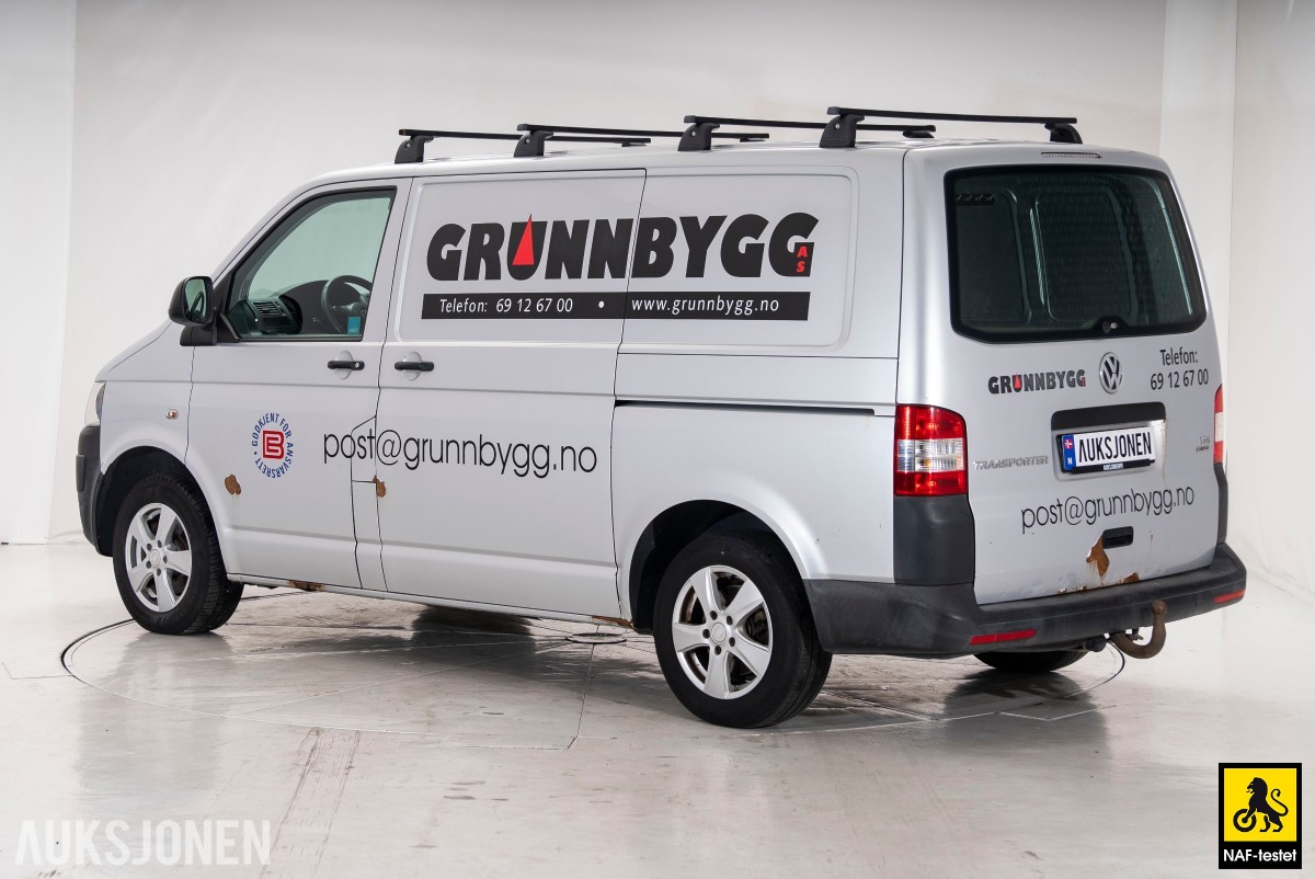 2015 Volkswagen TRANSPORTER 2.0 D 140HK 4MOTION HENGERFESTE VARMER INNREDNING SKYVEDØRER