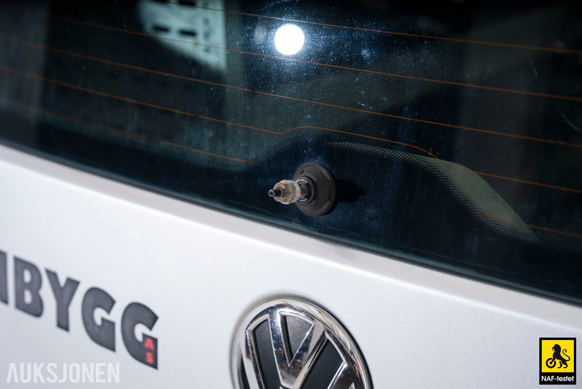 2015 Volkswagen TRANSPORTER 2.0 D 140HK 4MOTION HENGERFESTE VARMER INNREDNING SKYVEDØRER