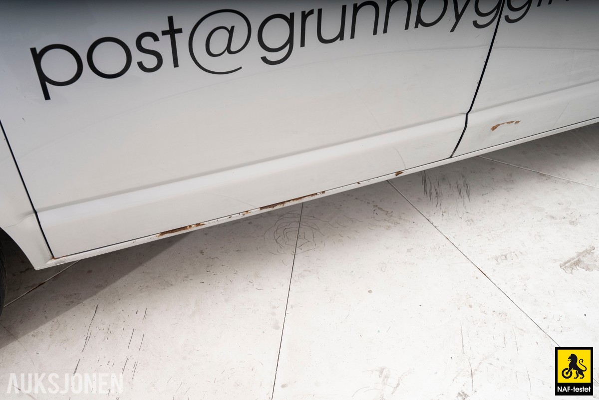 2015 Volkswagen TRANSPORTER 2.0 D 140HK 4MOTION HENGERFESTE VARMER INNREDNING SKYVEDØRER