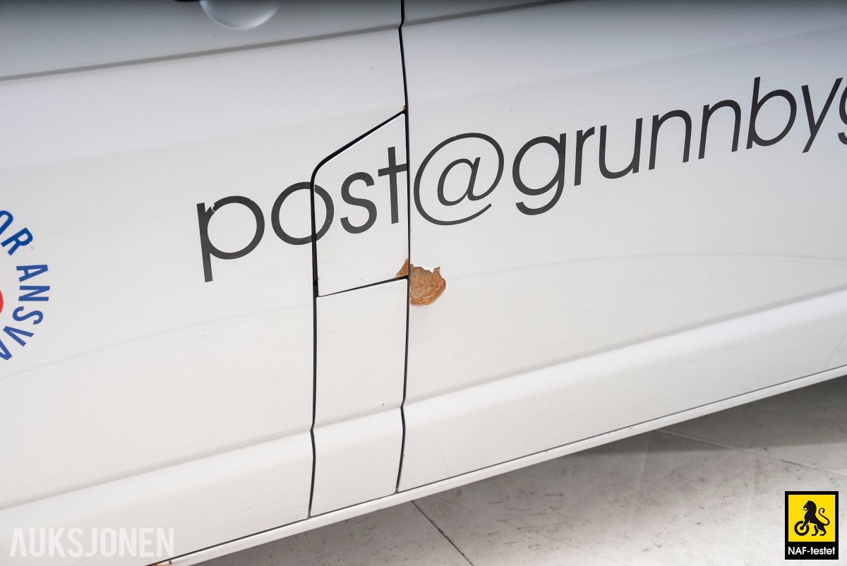 2015 Volkswagen TRANSPORTER 2.0 D 140HK 4MOTION HENGERFESTE VARMER INNREDNING SKYVEDØRER