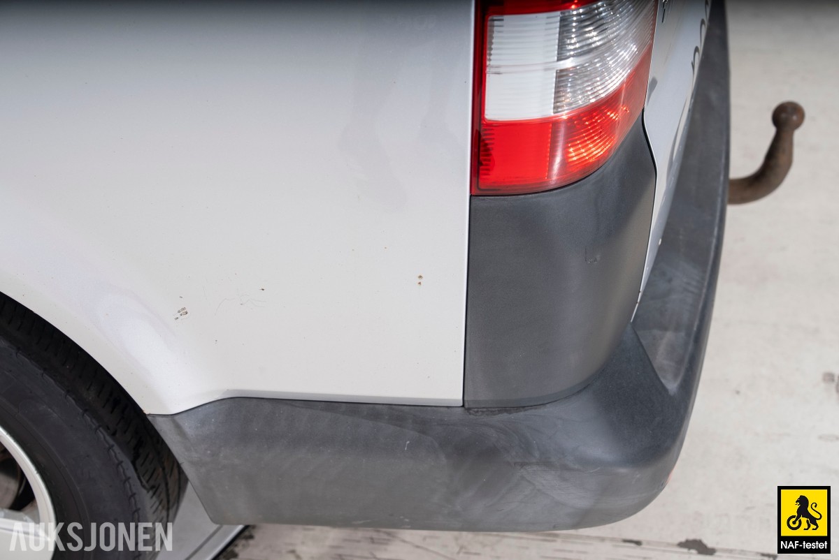 2015 Volkswagen TRANSPORTER 2.0 D 140HK 4MOTION HENGERFESTE VARMER INNREDNING SKYVEDØRER