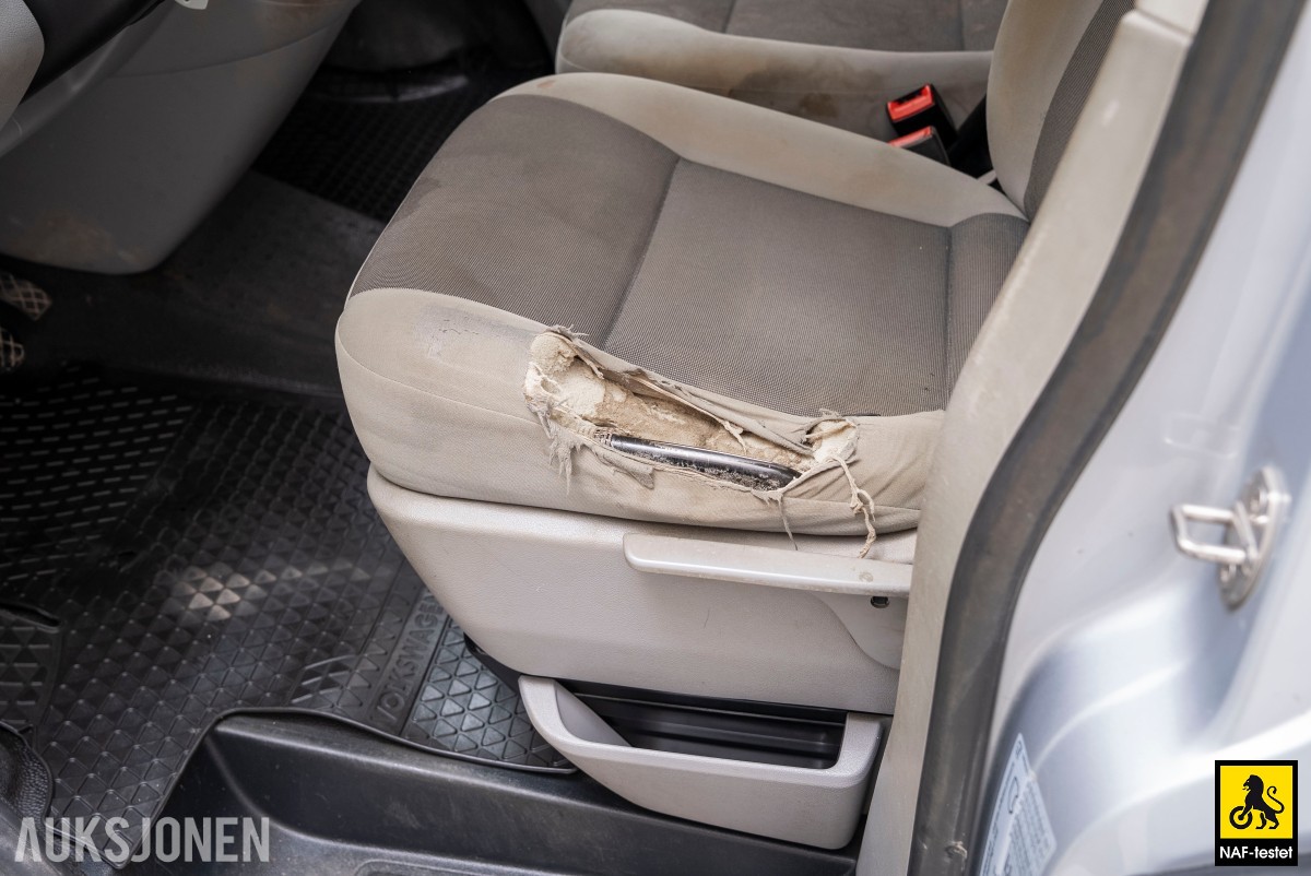 2015 Volkswagen TRANSPORTER 2.0 D 140HK 4MOTION HENGERFESTE VARMER INNREDNING SKYVEDØRER