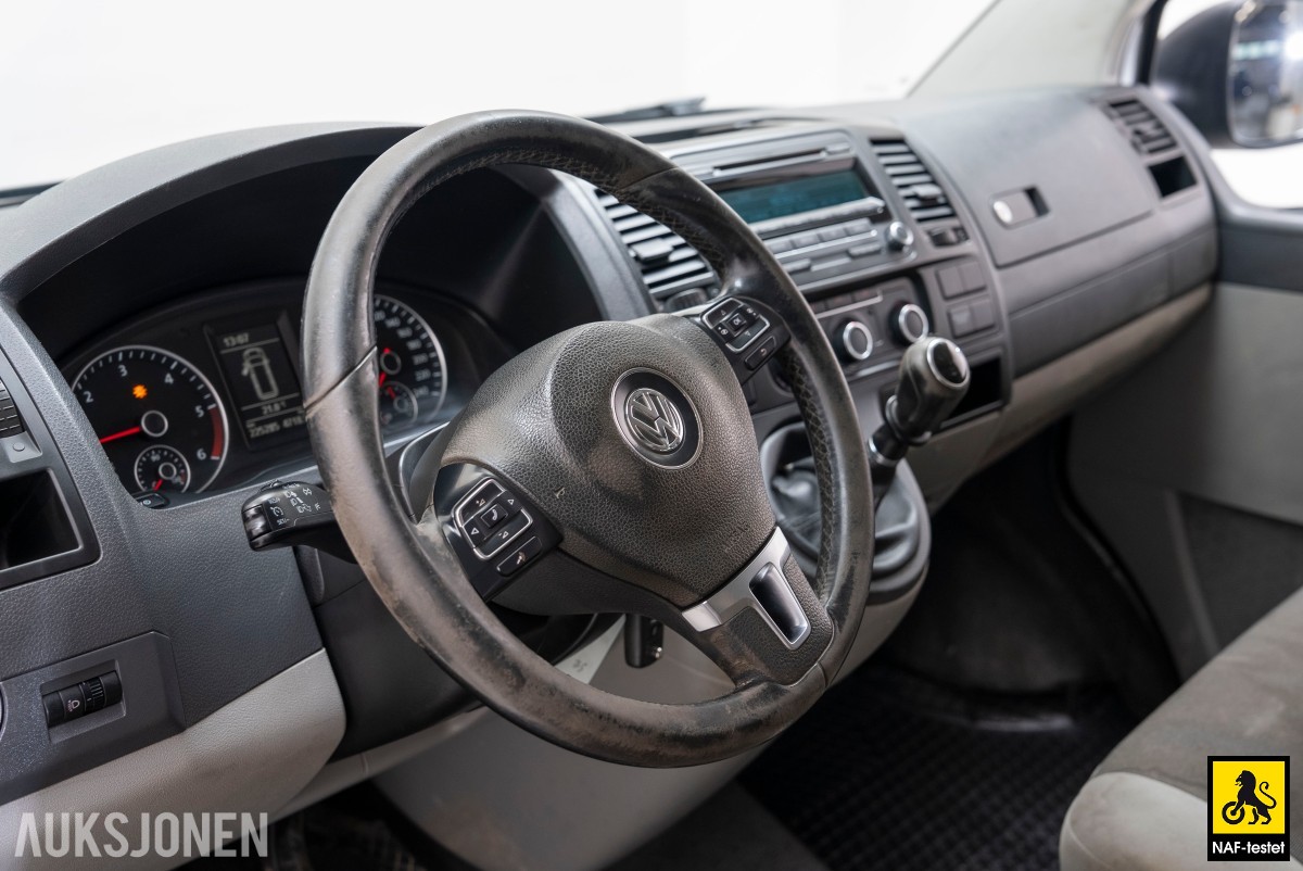 2015 Volkswagen TRANSPORTER 2.0 D 140HK 4MOTION HENGERFESTE VARMER INNREDNING SKYVEDØRER