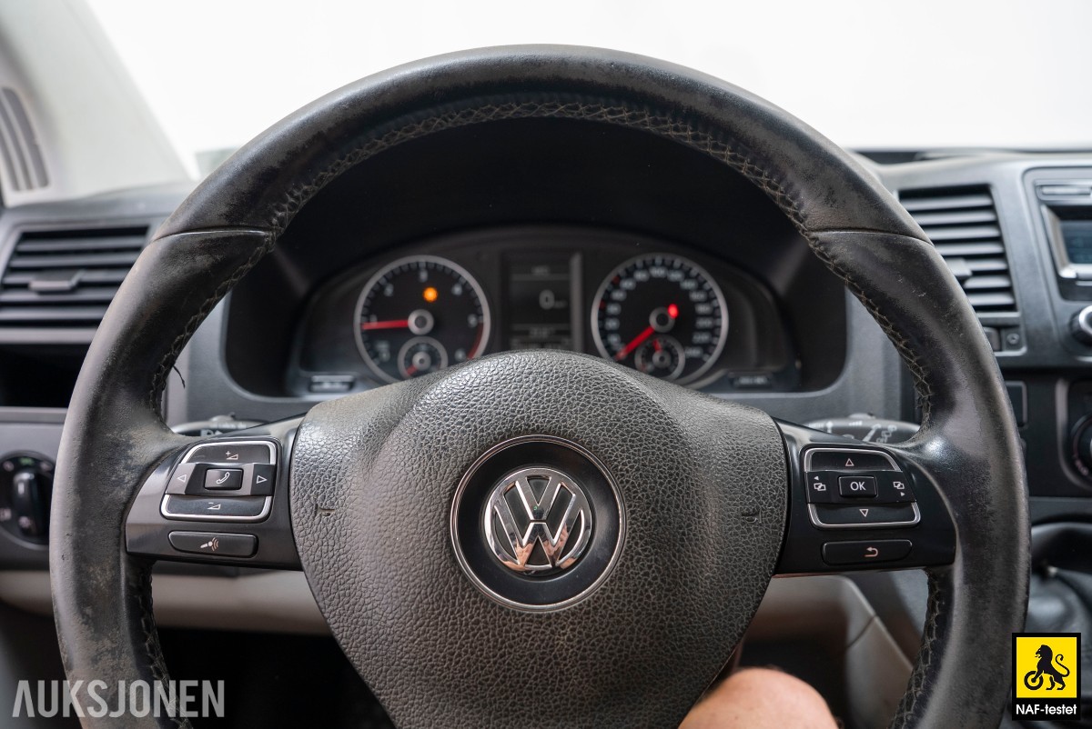 2015 Volkswagen TRANSPORTER 2.0 D 140HK 4MOTION HENGERFESTE VARMER INNREDNING SKYVEDØRER