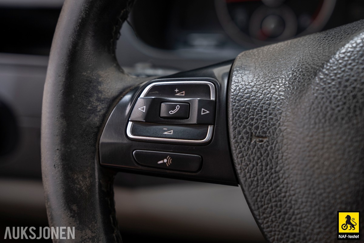 2015 Volkswagen TRANSPORTER 2.0 D 140HK 4MOTION HENGERFESTE VARMER INNREDNING SKYVEDØRER